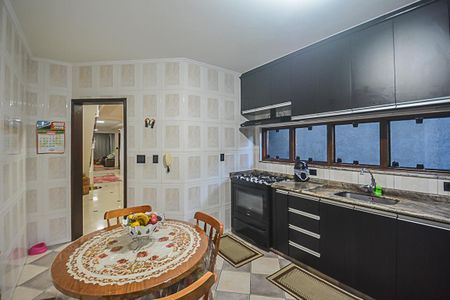 Casa à venda com 180m², 2 quartos e 4 vagasCozinha