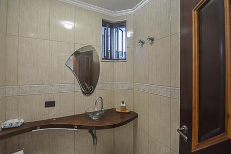 Casa à venda com 180m², 2 quartos e 4 vagasLavabo