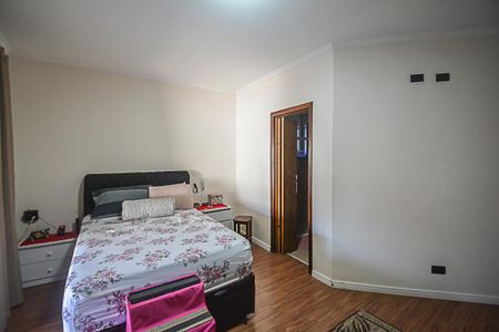 Casa à venda com 180m², 2 quartos e 4 vagasQuarto 2 - Suíte