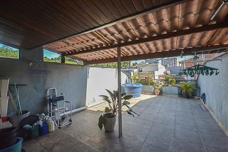 Casa à venda com 180m², 2 quartos e 4 vagasÁrea de Serviço