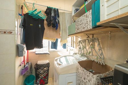 Apartamento à venda com 70m², 3 quartos e 1 vagaÁrea de Serviço