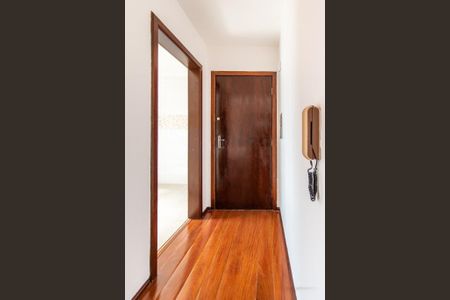 Corredor de apartamento para alugar com 2 quartos, 62m² em Jardim Botânico, Porto Alegre
