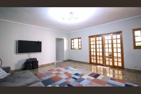 Casa para alugar com 2 quartos, 300m² em Jardim Planalto, São Paulo