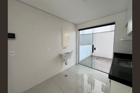 Apartamento para alugar com 2 quartos, 110m² em Floresta, Belo Horizonte