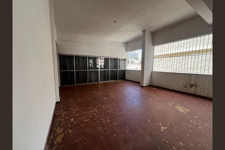 Apartamento para alugar com 71m², 2 quartos e 1 vagaÁrea comum