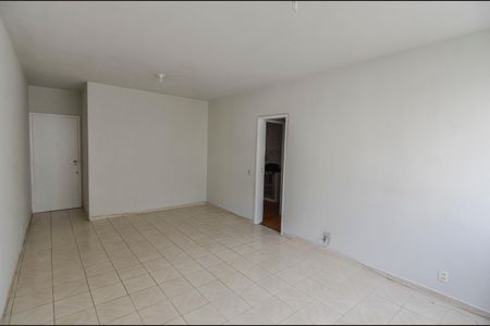 Apartamento para alugar com 71m², 2 quartos e 1 vagaSala