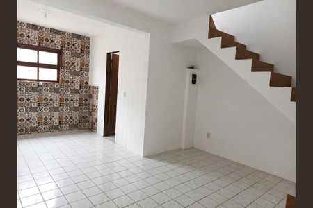 Sala de casa para alugar com 3 quartos, 75m² em Vargem do Bom Jesus, Florianópolis