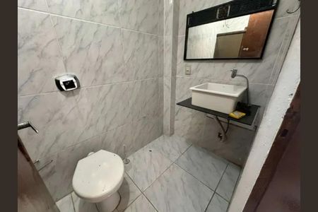 Casa para alugar com 75m², 3 quartos e 4 vagasBanheiro