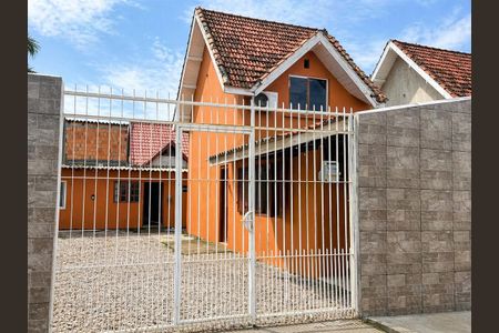 Casa para alugar com 75m², 3 quartos e 4 vagasFachada