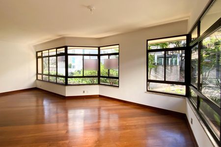 Apartamento à venda com 170m², 4 quartos e 2 vagasSala