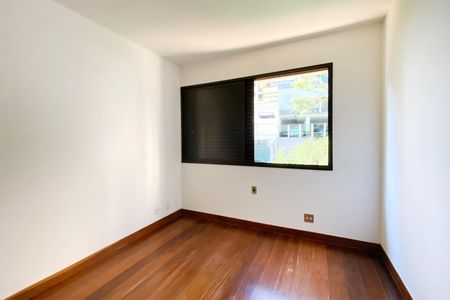Apartamento à venda com 170m², 4 quartos e 2 vagasQuarto 3