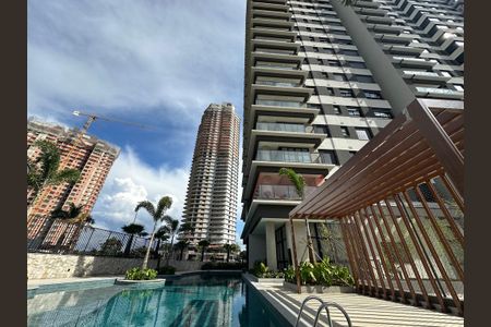 Apartamento à venda com 107m², 2 quartos e 2 vagasÁrea comum - Piscina