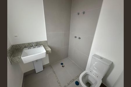 Apartamento à venda com 107m², 2 quartos e 2 vagasBanheiro da Suíte 1