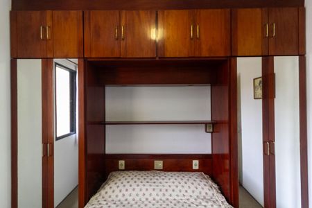 Quarto 1 de apartamento para alugar com 2 quartos, 49m² em Jardim Prudência, São Paulo