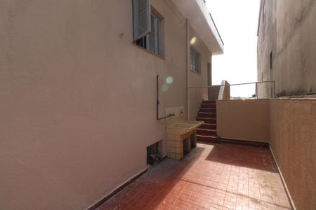 Casa para alugar com 100m², 3 quartos e 1 vagaQuintal