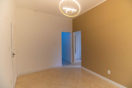 Sala de apartamento para alugar com 2 quartos, 60m² em Santa Rosa, Niterói
