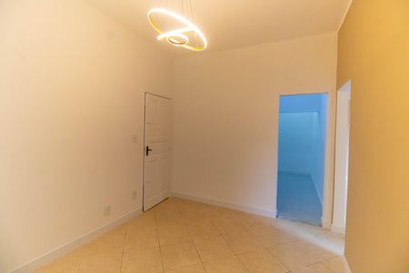 Sala de apartamento para alugar com 2 quartos, 60m² em Santa Rosa, Niterói