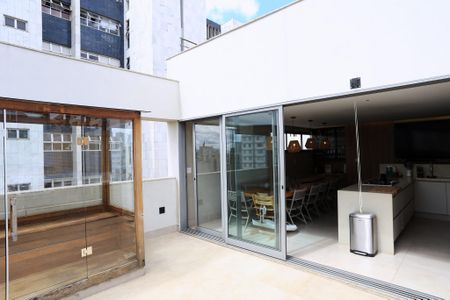 Apartamento à venda com 166m², 2 quartos e 3 vagasCobertura