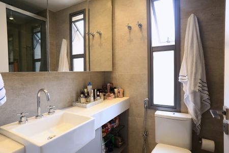 Apartamento à venda com 166m², 2 quartos e 3 vagasBanheiro da Suíte