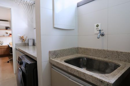 Apartamento à venda com 166m², 2 quartos e 3 vagasÁrea de Serviço