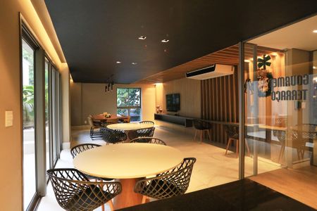 Apartamento à venda com 166m², 2 quartos e 3 vagasÁrea comum - Salão de festas