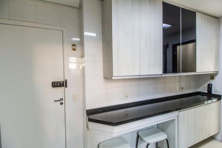 Apartamento para alugar com 132m², 2 quartos e 2 vagasCozinha