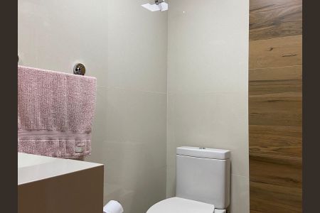 Casa à venda com 280m², 3 quartos e 3 vagasBanheiro 