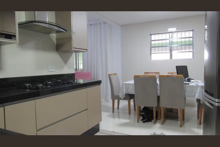 Casa à venda com 280m², 3 quartos e 3 vagasCozinha