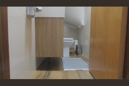 Casa à venda com 280m², 3 quartos e 3 vagasBanheiro da Suíte 1