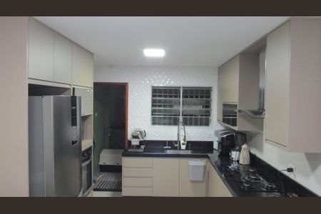 Casa à venda com 280m², 3 quartos e 3 vagasCozinha