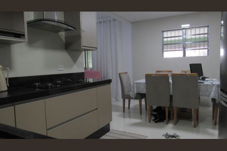 Casa à venda com 280m², 3 quartos e 3 vagasCozinha