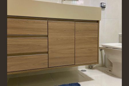 Casa à venda com 280m², 3 quartos e 3 vagasBanheiro da Suíte 2