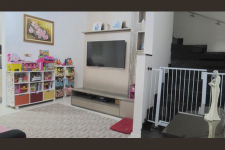 Casa à venda com 280m², 3 quartos e 3 vagasSala