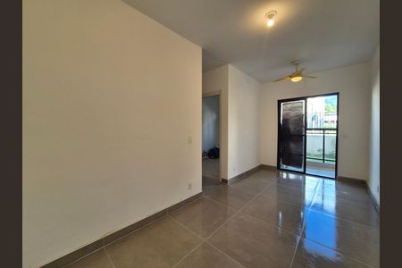 Sala de apartamento para alugar com 2 quartos, 52m² em Recreio dos Bandeirantes, Rio de Janeiro