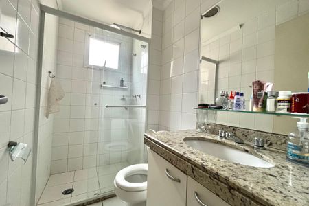 Apartamento para alugar com 173m², 3 quartos e 3 vagas Apartamento para alugar com 173m², 3 quartos e 3 vagasBanheiro da Suíte 1