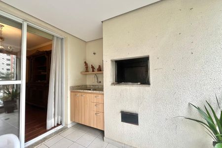 Apartamento para alugar com 173m², 3 quartos e 3 vagas Apartamento para alugar com 173m², 3 quartos e 3 vagasVaranda