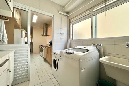 Apartamento para alugar com 173m², 3 quartos e 3 vagas Apartamento para alugar com 173m², 3 quartos e 3 vagasÁrea de Serviço