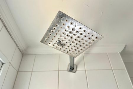 Apartamento para alugar com 173m², 3 quartos e 3 vagas Apartamento para alugar com 173m², 3 quartos e 3 vagasBanheiro da Suíte 1