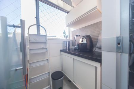 Apartamento à venda com 68m², 2 quartos e 1 vagaÁrea de Serviço