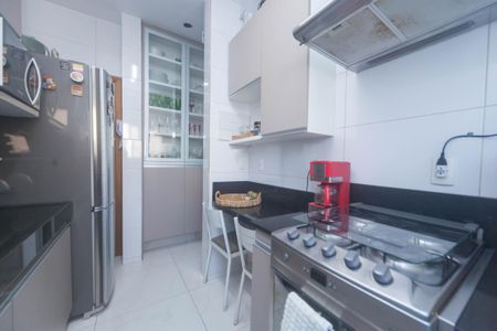 Apartamento à venda com 68m², 2 quartos e 1 vagaCozinha