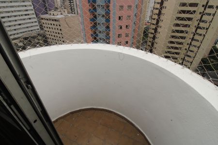 Varanda de kitnet/studio para alugar com 1 quarto, 27m² em Liberdade, São Paulo