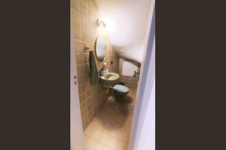 Banheiro  de casa à venda com 4 quartos, 110m² em Vila Augusta, Guarulhos