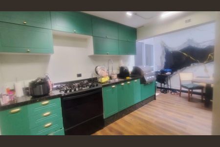 Casa à venda com 110m², 4 quartos e sem vaga Casa à venda com 110m², 4 quartos e sem vagaCozinha