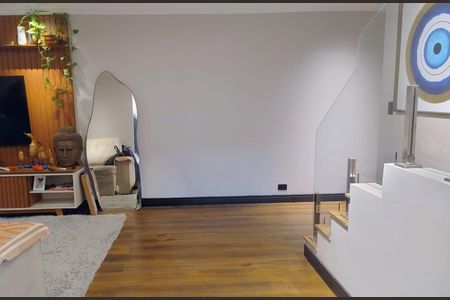Casa à venda com 110m², 4 quartos e sem vaga Casa à venda com 110m², 4 quartos e sem vagaSala