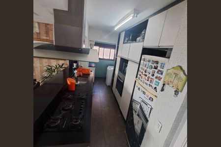 Cozinha de apartamento à venda com 3 quartos, 70m² em Vila Regente Feijó, São Paulo