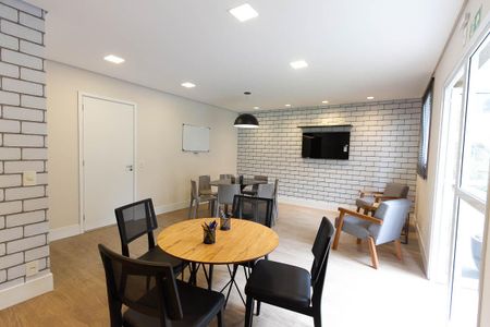 Apartamento para alugar com 34m², 2 quartos e sem vagaCoworking