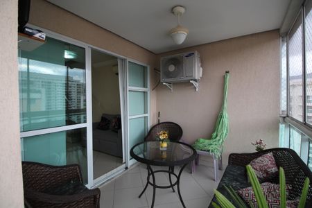 Sala 1 - Varanda de apartamento à venda com 4 quartos, 240m² em Barra Olímpica, Rio de Janeiro