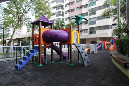 Apartamento à venda com 240m², 4 quartos e 2 vagasÁrea Comum 