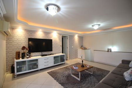 Apartamento à venda com 240m², 4 quartos e 2 vagasSala 2