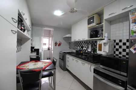 Apartamento à venda com 240m², 4 quartos e 2 vagasCozinha